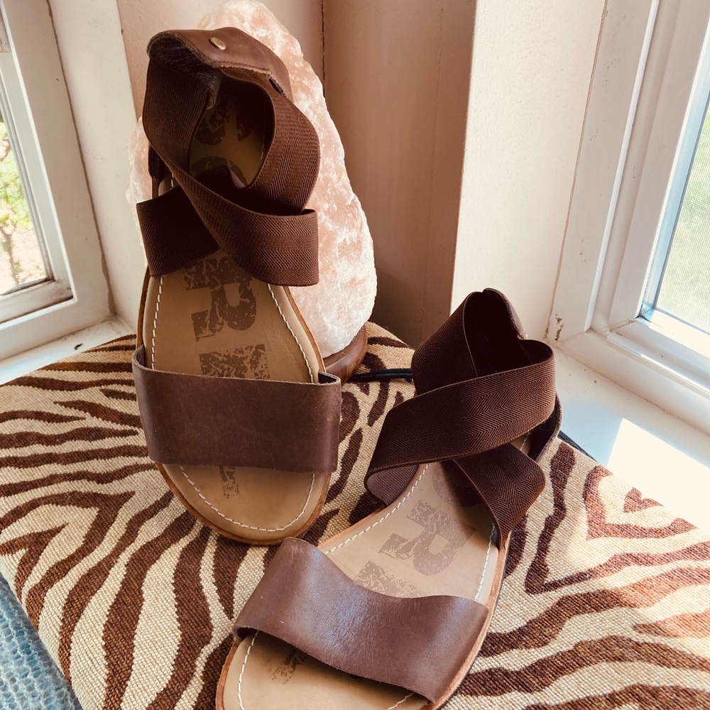 Sorel Brown Sandals with Ankle & Foot Straps